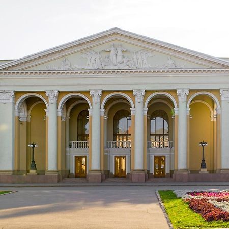 Remarkable Appartments In Town Center Poltava Exterior photo